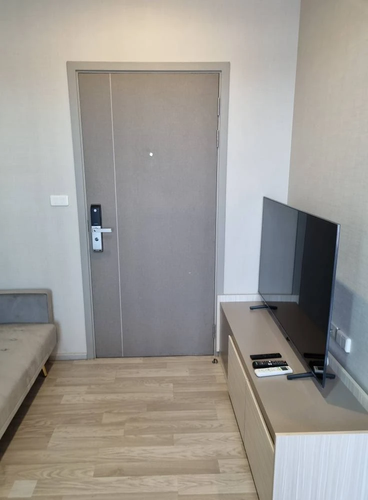 For rent: Ideo Mobi Sukhumvit Eastpoint, fully furnished, great view, no hassle. Reserve now before it's gone.