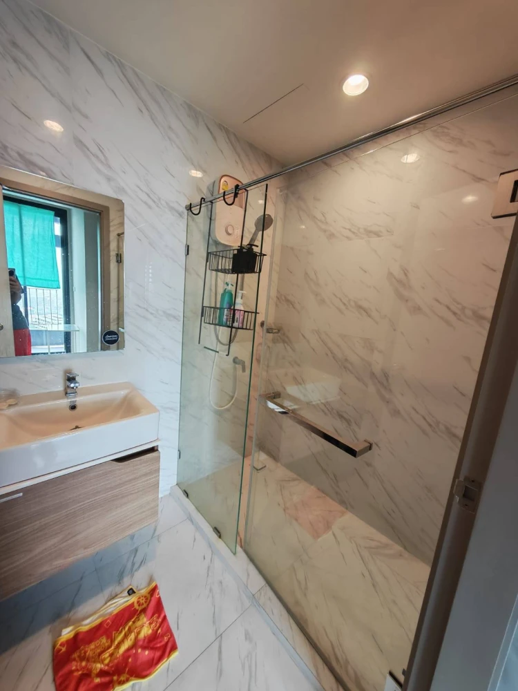 For rent: Ideo Mobi Sukhumvit Eastpoint, ready to move in, complete facilities, hurry and book now.