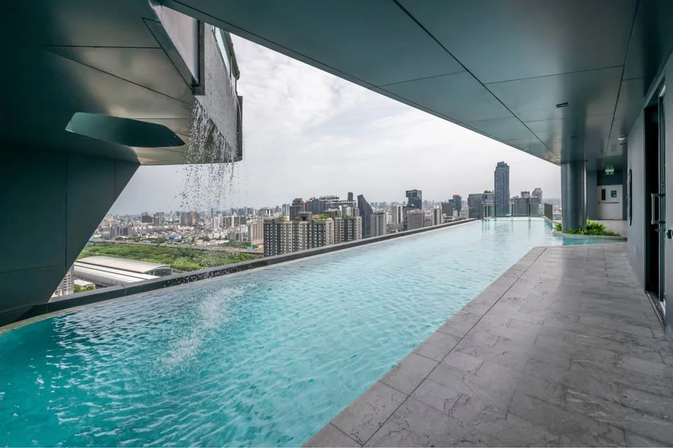 For rent: Ideo Mobi Asoke, ready to move in, fully furnished, great deal like this, hurry and book now before you miss out!!!
