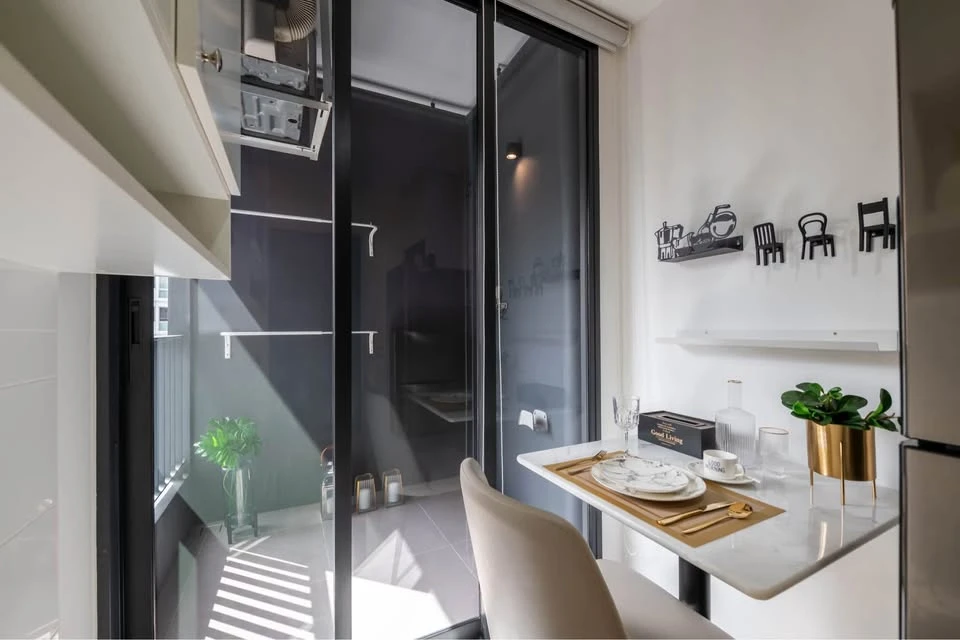 For rent: Ideo Mobi Asoke, ready to move in, fully furnished, great deal like this, hurry and book now before you miss out!!!