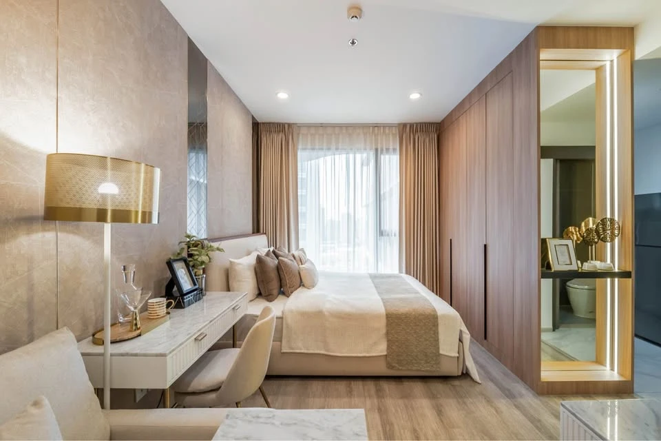 For rent: Ideo Mobi Asoke, ready to move in, fully furnished, great deal like this, hurry and book now before you miss out!!!