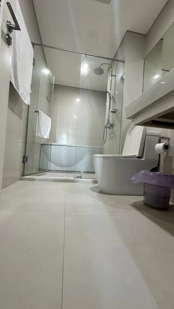 For rent: Ivy Thonglor, a room on a very high floor with a lot of usable space. You can't miss this opportunity to reserve it.