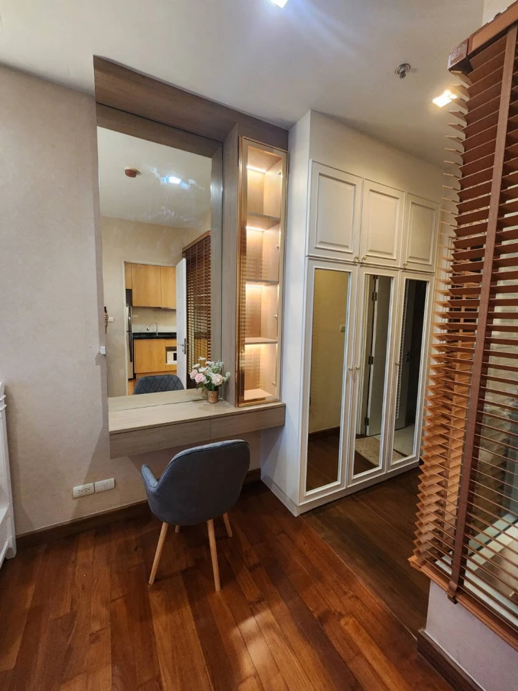 For rent: Ivy Sathorn 10, 18th floor, city view, fully furnished, book now and you won't be disappointed.