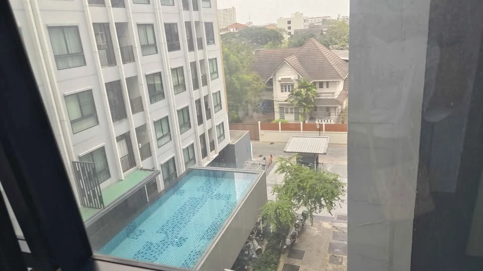 For rent: High Sukhumvit 93, 5th floor, pool view, very relaxing atmosphere. Fully furnished and ready to move in.