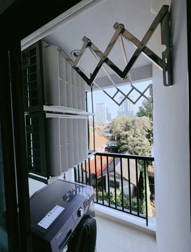 For rent: High-rise Ratchayothin Station condo. Ready to move in, fully furnished, complete amenities. Book now!