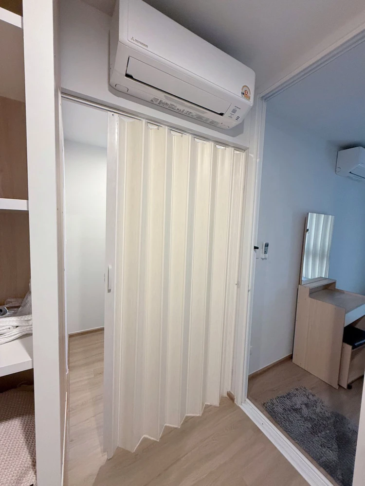 For rent: High-rise Ratchayothin Station condo. Ready to move in, fully furnished, complete amenities. Book now!