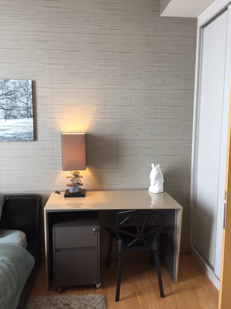 For rent: Hyde Sukhumvit 13, 2 bedrooms, 2 bathrooms, with bathtub, corner room, very high floor, book now and you won't be disappointed.
