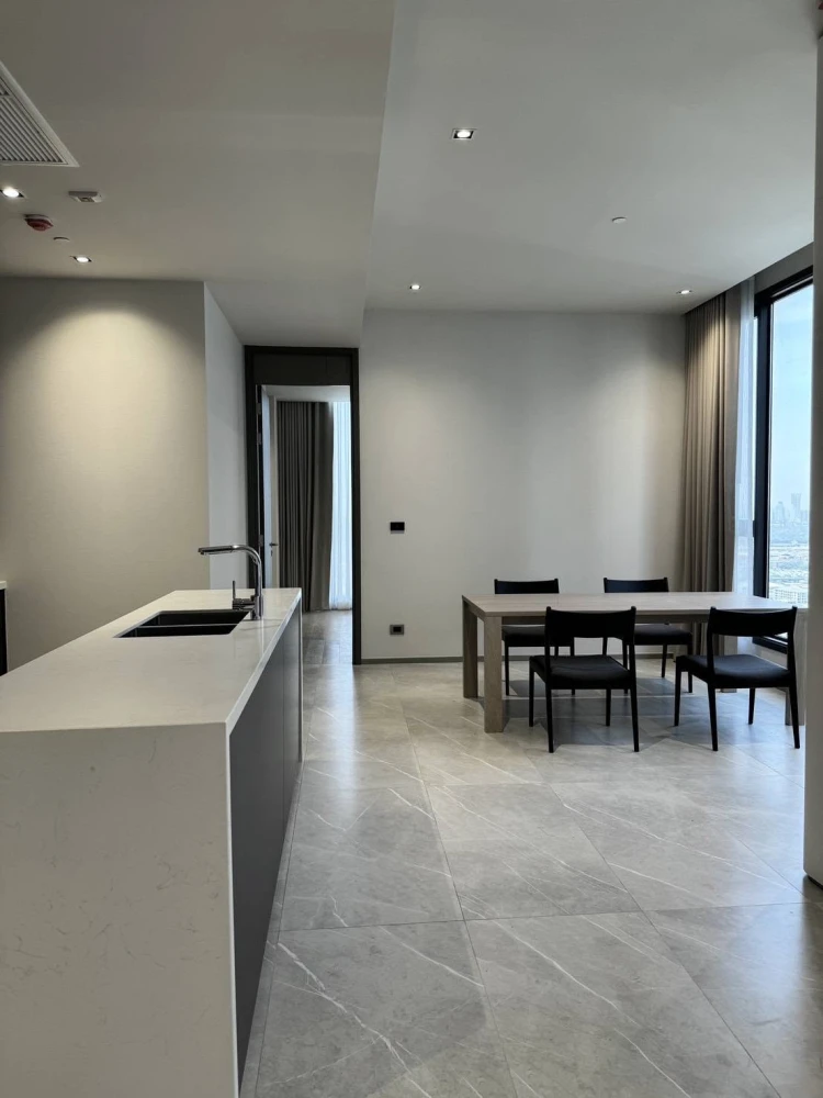 For rent: Hyde Heritage, 2 bedrooms, 2 bathrooms, 35th floor. Very spacious unit. Book now, don't wait!