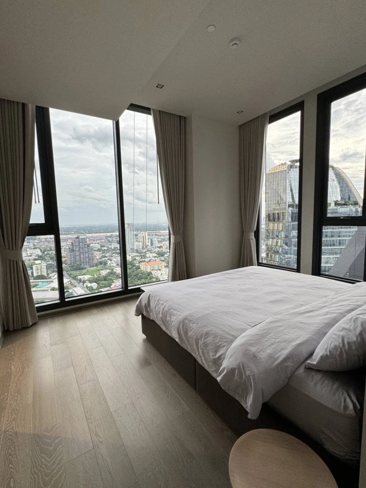 For rent: Hyde Heritage, 2 bedrooms, 2 bathrooms, 35th floor. Very spacious unit. Book now, don't wait!