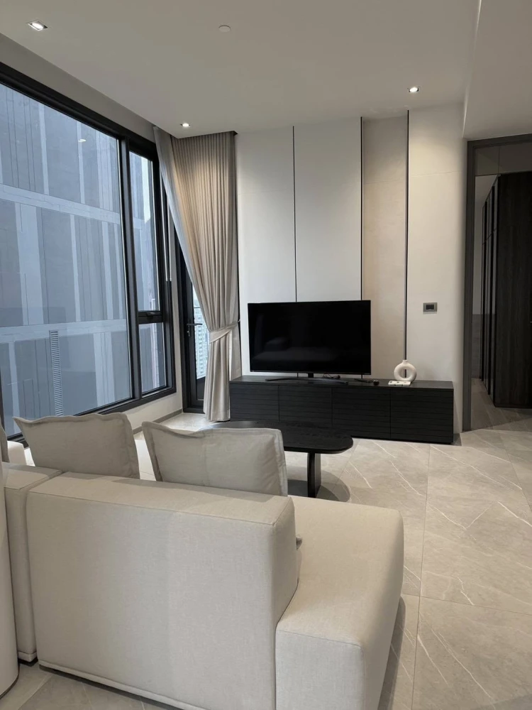 For rent: Hyde Heritage, 2 bedrooms, 2 bathrooms, 35th floor. Very spacious unit. Book now, don't wait!