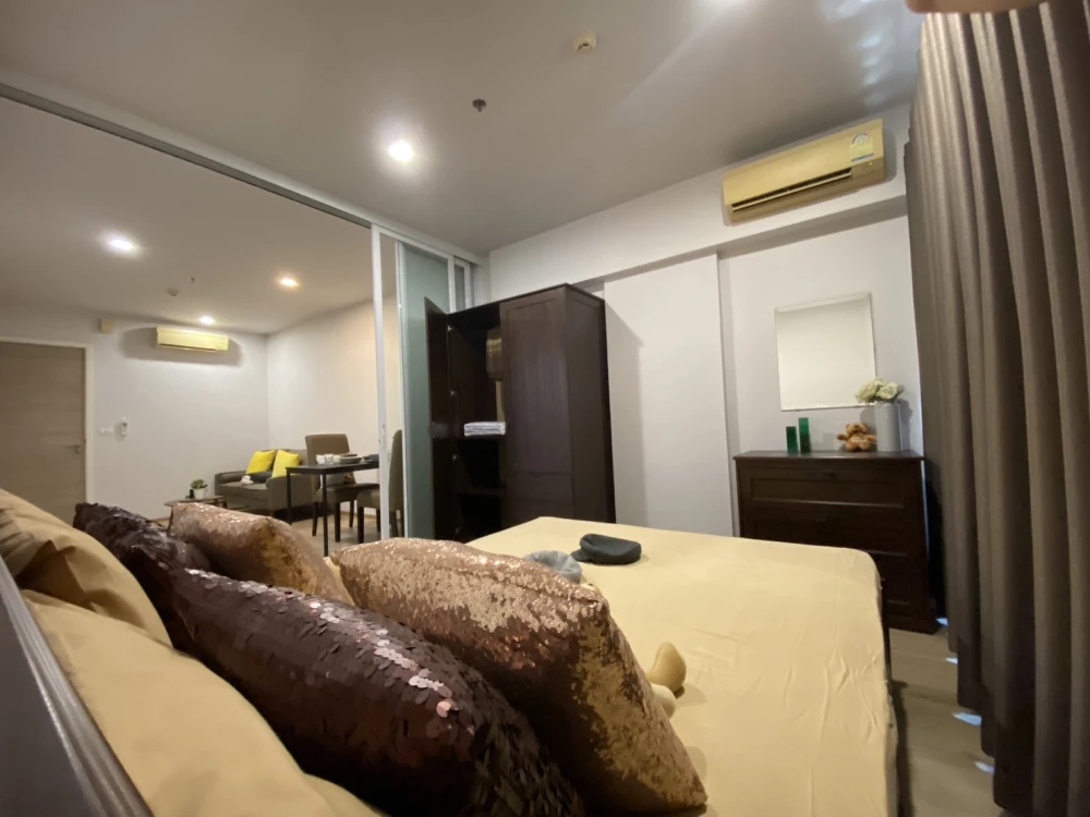 For rent: Hive Taksin, high floor room, fully furnished, affordable price, reserve now!