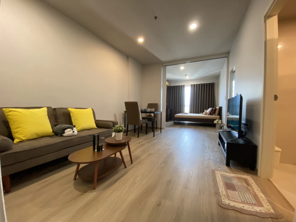 For rent: Hive Taksin, high floor room, fully furnished, affordable price, reserve now!