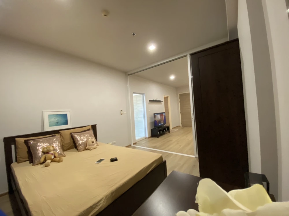 For rent: Hive Taksin, high floor room, fully furnished, affordable price, reserve now!