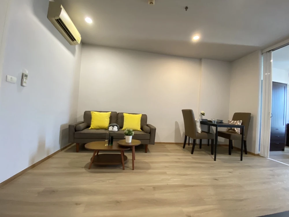 For rent: Hive Taksin, high floor room, fully furnished, affordable price, reserve now!