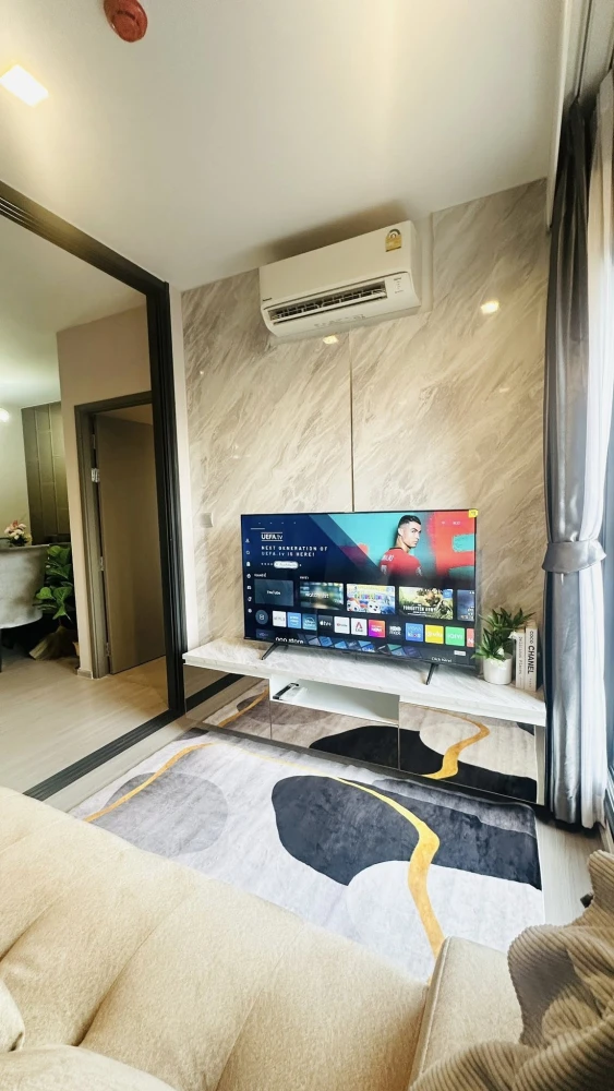 For rent: Life Asoke Hype, Makkasan Expressway view, cool breeze, no blockage, beautiful built-in decoration throughout the room. Reserve now, get it
