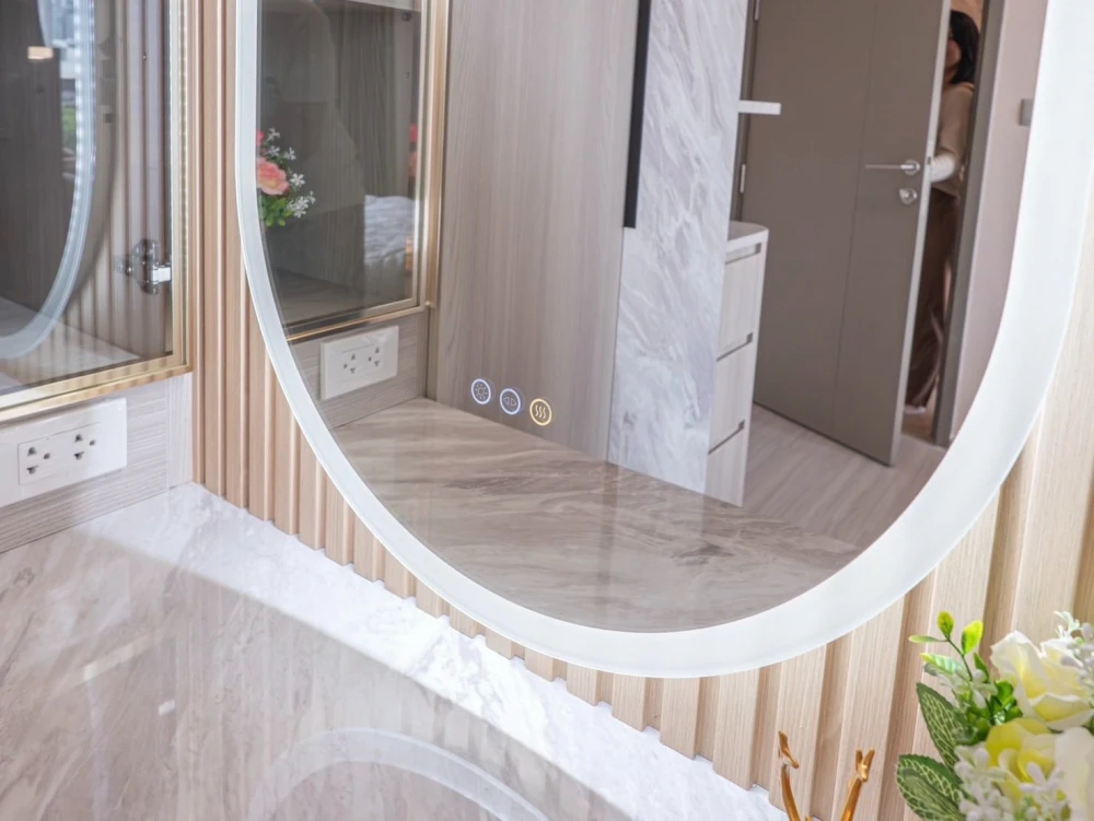 For rent: Life Asoke Hype, Makkasan Expressway view, cool breeze, no blockage, beautiful built-in decoration throughout the room. Reserve now, get it