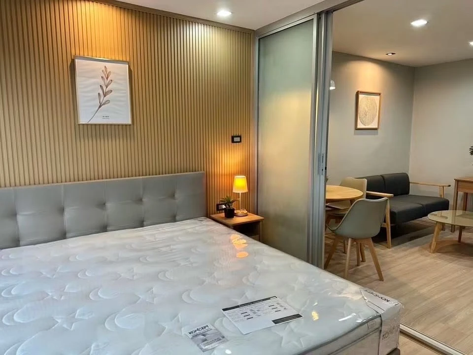 For rent: The Green Condo, 3rd floor, unit 5, pool view, fully furnished, very livable. Book now! (Quickly!)