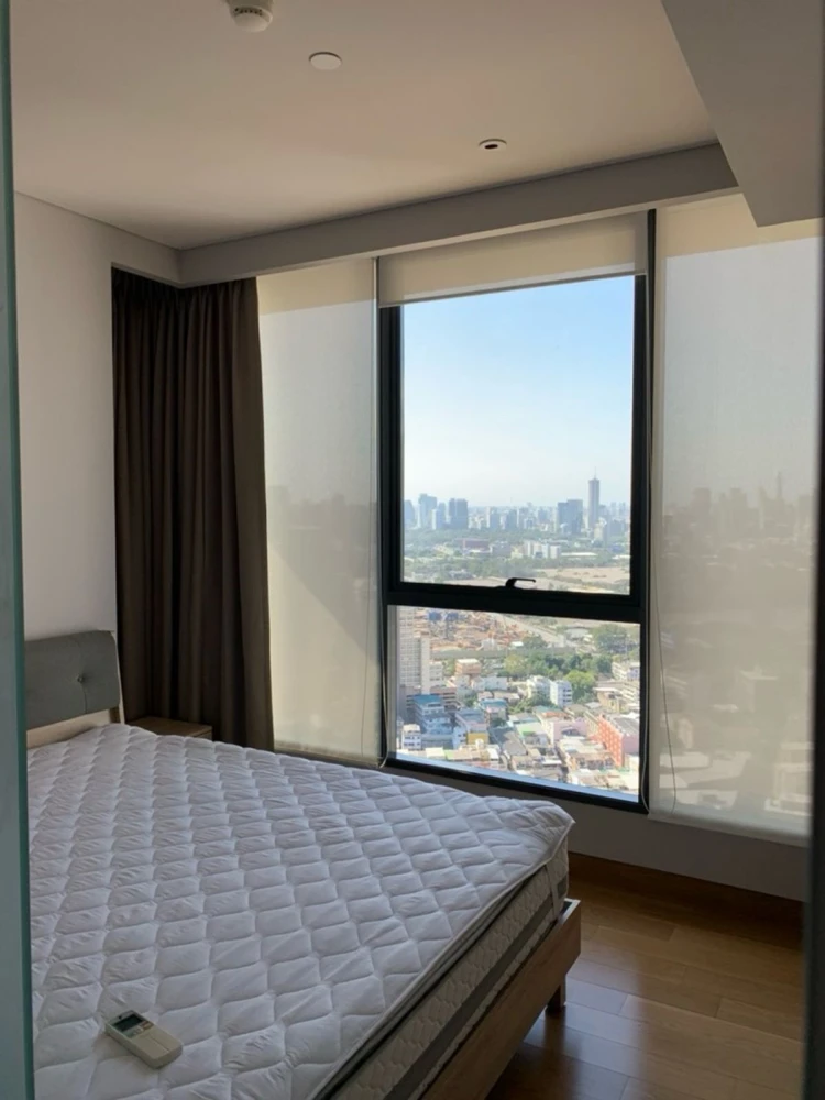 For rent: The Lumpini 24, 35th floor, corner room, fully furnished, nice to live in, reserve now, don't delay.
