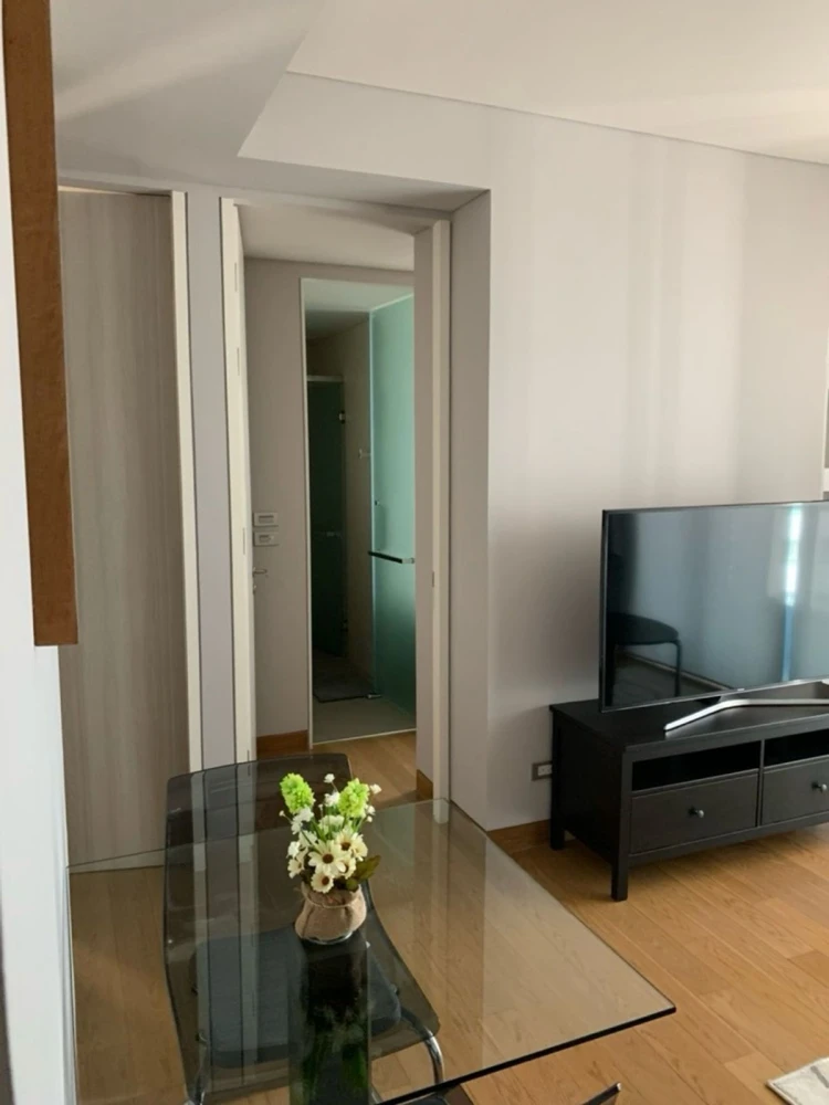For rent: The Lumpini 24, 35th floor, corner room, fully furnished, nice to live in, reserve now, don't delay.