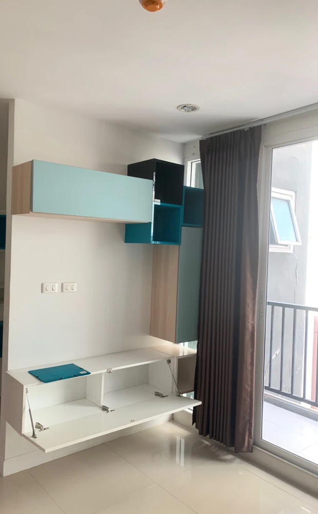 For rent/sale 𝑪𝒐𝒏𝒅𝒐 𝑳𝒆𝒗𝒐 𝟐 𝑳𝒂𝒅𝒑𝒓𝒂𝒐 𝟏𝟖 Spacious and comfortable room, decorated in clean white tones. Reserve now before the room ru