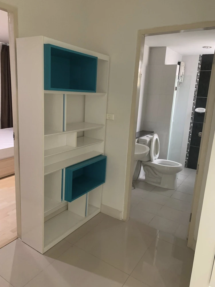 For rent/sale 𝑪𝒐𝒏𝒅𝒐 𝑳𝒆𝒗𝒐 𝟐 𝑳𝒂𝒅𝒑𝒓𝒂𝒐 𝟏𝟖 Spacious and comfortable room, decorated in clean white tones. Reserve now before the room ru