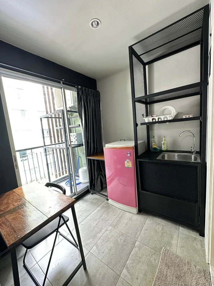 For rent/sale V Condo, ready to move in, furnished, good like this, hurry and reserve!!