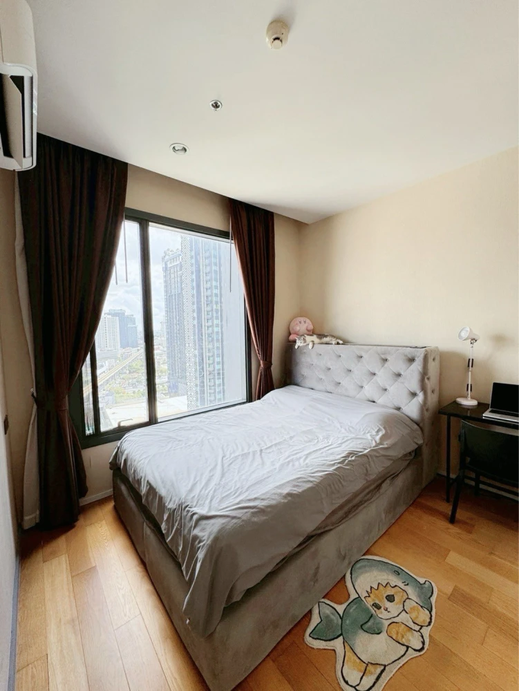 For rent/sale: Condo M Ladprao, spacious room, 21st floor, high view, pets allowed. Pet owners, don't miss out, book now before it's gone!