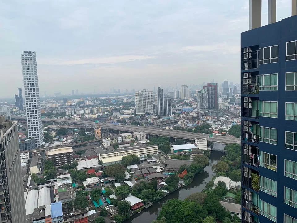 For rent/sale: Condo The Base Sukhumvit 77, rooms with separate usable areas, complete electrical appliances, complete furniture, all here in one plac
