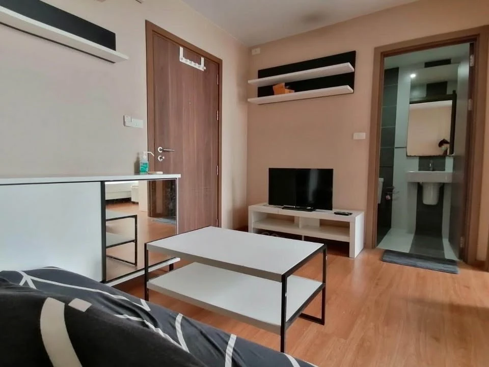 For rent/sale: Condo The Base Sukhumvit 77, rooms with separate usable areas, complete electrical appliances, complete furniture, all here in one plac