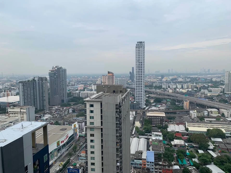 For rent/sale: Condo The Base Sukhumvit 77, rooms with separate usable areas, complete electrical appliances, complete furniture, all here in one plac
