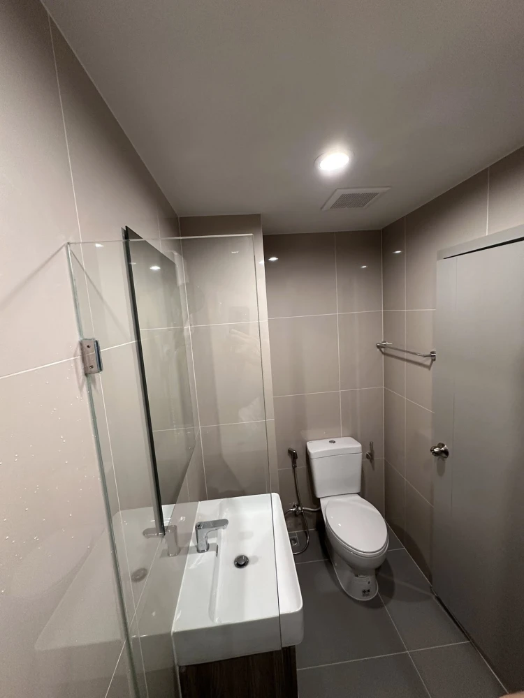 Condo for rent at Ideo Ramkhamhaeng - Lam Sali Station. Ready to move in, fully furnished, great price. Book now!