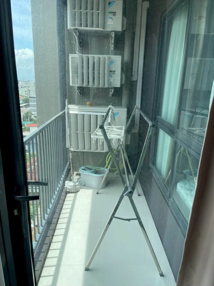 Condo for rent: Elio Del Nest, corner unit, private, 8th floor, Building F, city view, fully furnished. Book now!