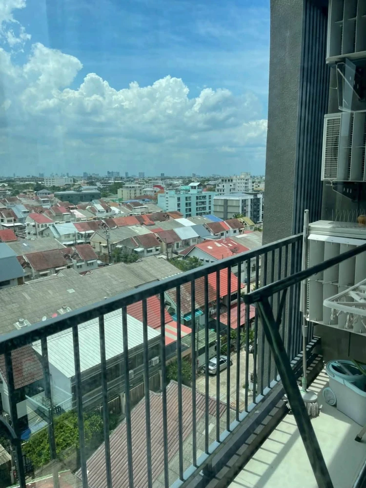 Condo for rent: Elio Del Nest, corner unit, private, 8th floor, Building F, city view, fully furnished. Book now!