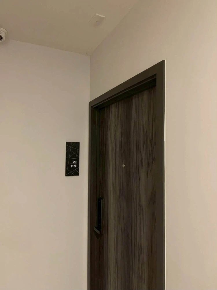 Condo for rent: Elio Del Nest, corner unit, private, 8th floor, Building F, city view, fully furnished. Book now!