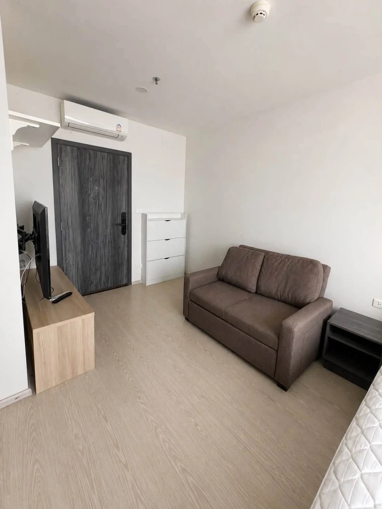 Condo for rent at Elio Del Nest. Corner unit, private, clearly defined zones, convenient and complete amenities. Book now!