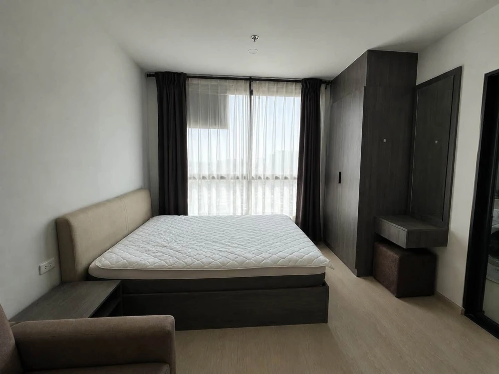 Condo for rent at Elio Del Nest. Corner unit, private, clearly defined zones, convenient and complete amenities. Book now!