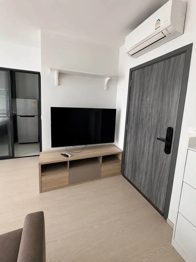 Condo for rent at Elio Del Nest. Corner unit, private, clearly defined zones, convenient and complete amenities. Book now!