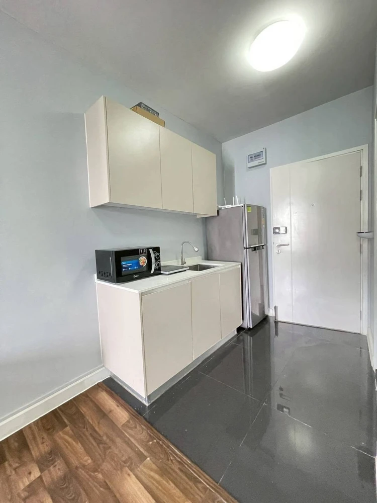 Condo for rent at a Space ME Sukhumvit 77. The unit is partitioned into separate, clearly defined zones. Affordable price. Book today!