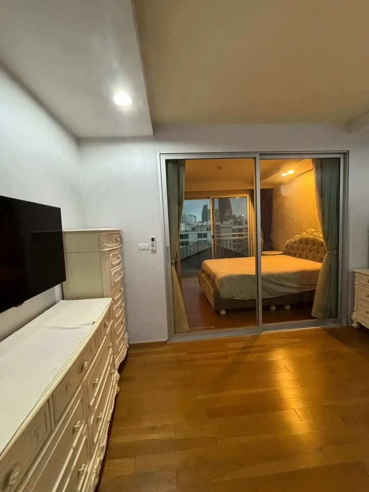 Condo for rent: Abstracts Phahonyothin Park. The room is partitioned into sections, perfectly divided into zones. Great value. Come reserve before you