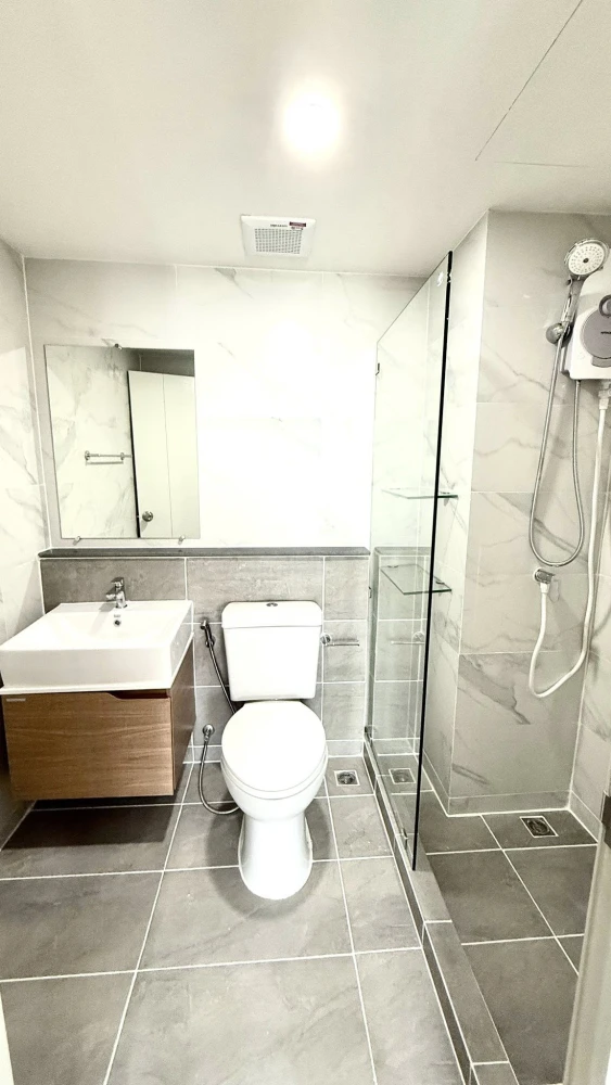 Condo for rent, Alive Sukhumvit 76, fully furnished, ready to move in, complete with amenities. Hurry and reserve now, don't miss out!