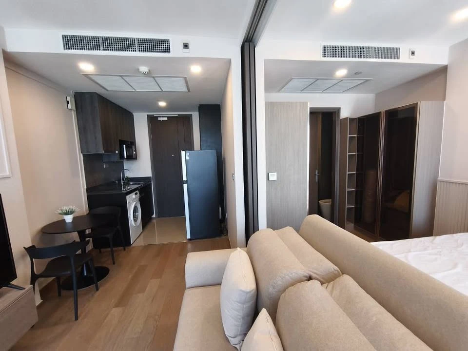 Condo for rent at Ashton Chula - Silom. Ready to move in, fully furnished. Book now, don't miss out!