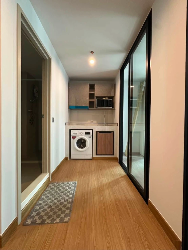 Condo for rent at Aspire Erawan Prime. Nice unit on the 11th floor with great views. Fully furnished. Book now!