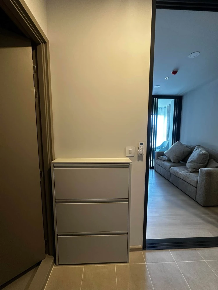 Condo for rent at Aspire Onnut Station. Tastefully decorated unit featuring high-quality built-in furniture and full amenities. Book yours today!