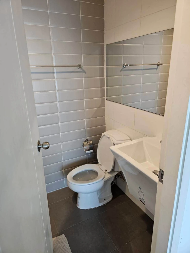 Condo for rent at Aspire Rama 4 – move-in ready, fully equipped with amenities, and offered at a great price. Book now—don’t miss out!