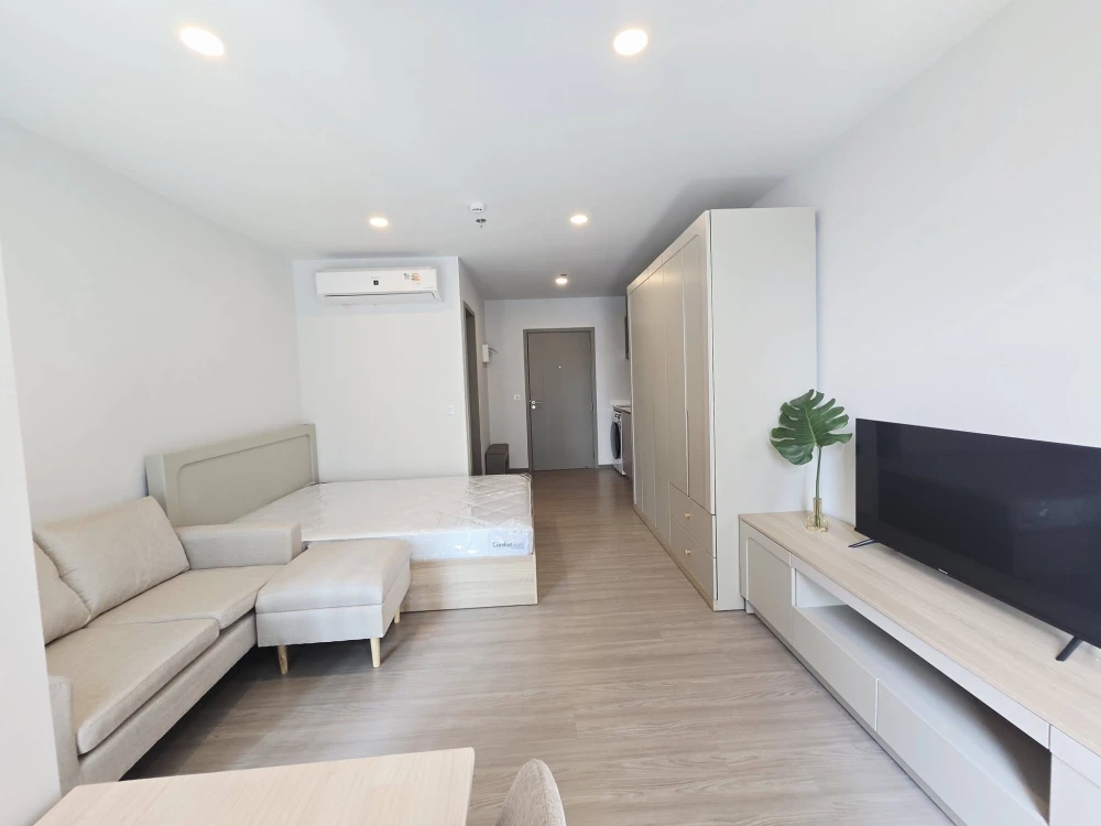 Condo for rent at Aspire Sukhumvit–Rama 4. Move-in ready, fully equipped with amenities, and at a great price—book now!