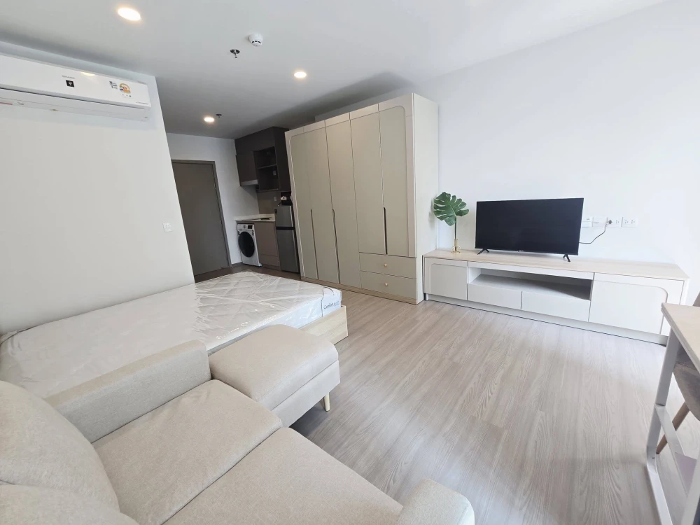 Condo for rent at Aspire Sukhumvit–Rama 4. Move-in ready, fully equipped with amenities, and at a great price—book now!