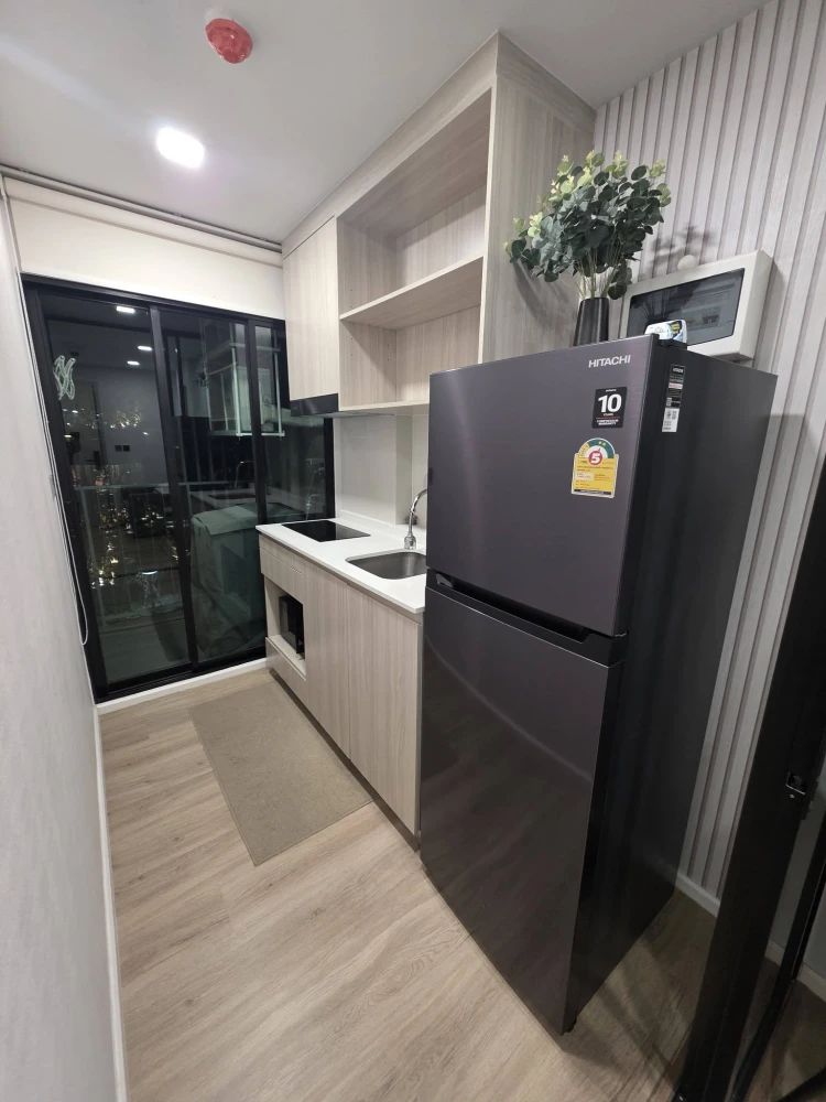 Condo for rent at Atmoz Flow Minburi. Beautifully decorated unit with high-quality built-in furniture. Amazing price! Book today and don't miss out!