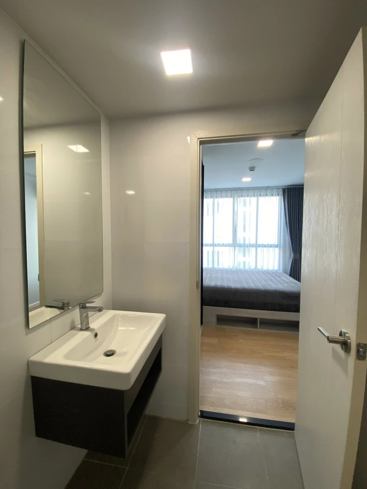 Condo for rent: Atmoz Kanaal Rangsit, north-facing room, gets morning sun, not hot afternoon sun, no traffic noise, need to move quickly.
