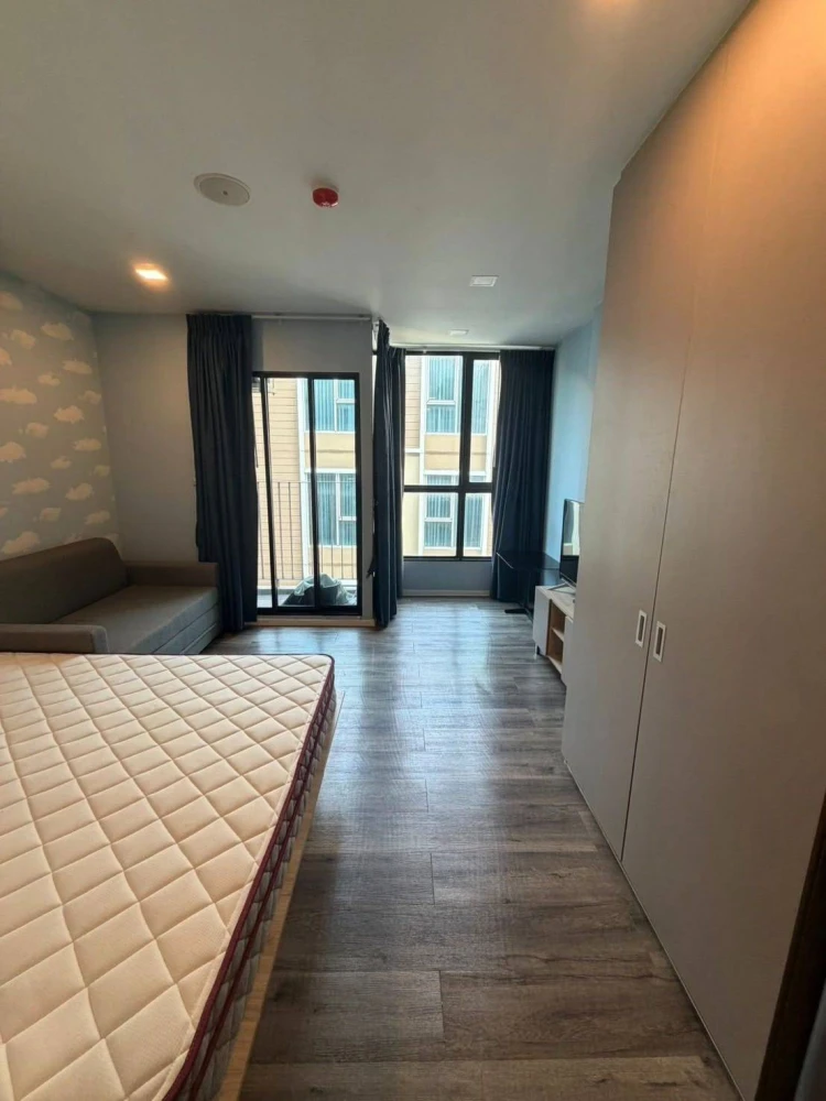 Condo for rent: Atmoz Ratchada-Huaikwang. Ready to move in, fully furnished, great price. Book now!