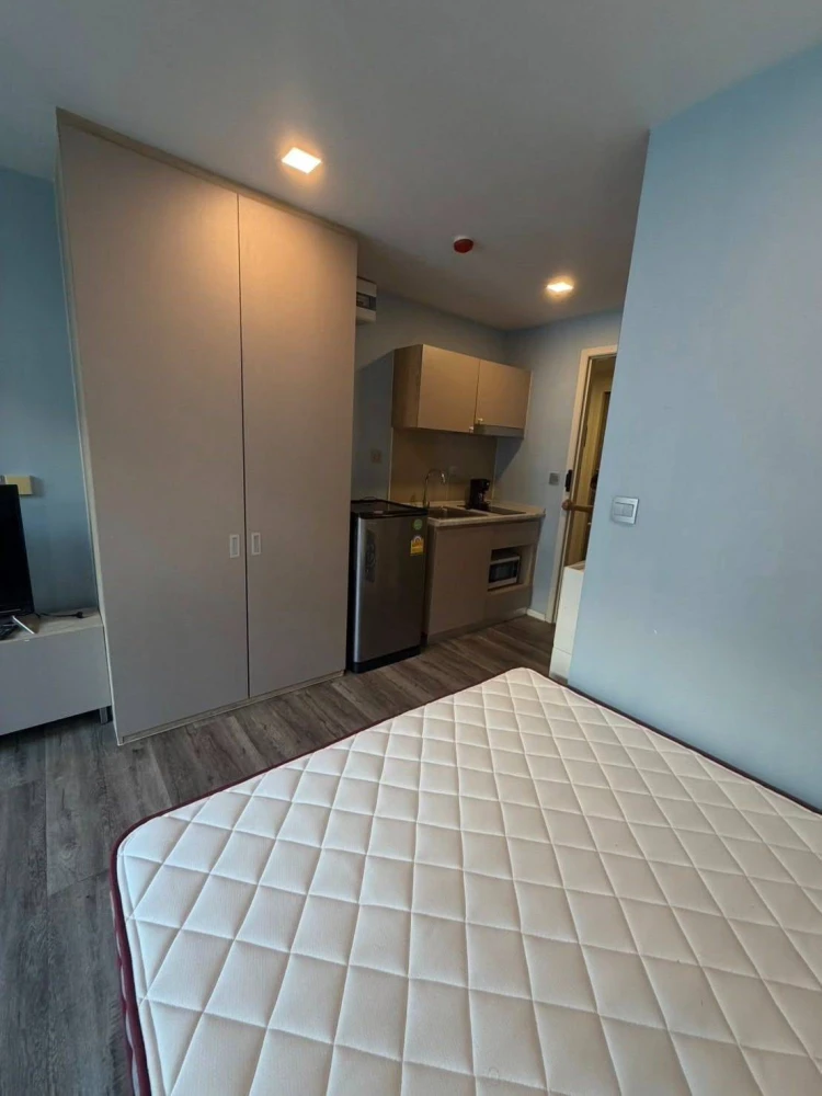 Condo for rent: Atmoz Ratchada-Huaikwang. Ready to move in, fully furnished, great price. Book now!